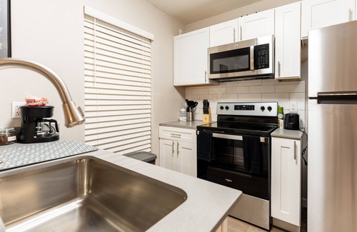 Coronado Hills Apartment | Studio w/ Great Location Near Highway DT-C