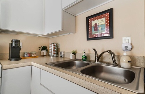 Michigan City Apartment | Beachside Studio with King Bed - Rated 9/10 for Comfort