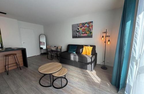 Margny-les-Compiegne Apartment | Studio Wi-Fi et balcon, très bien situé