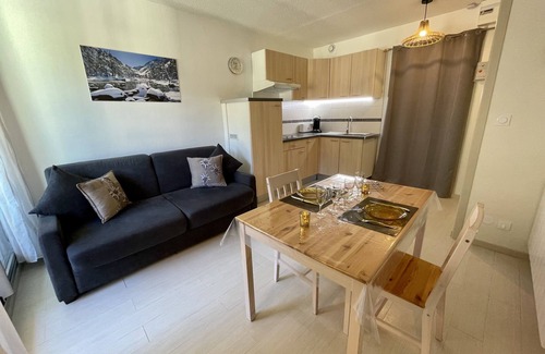 Cauterets Apartment | Budget-Friendly Studio with WiFi Near Shopping Options