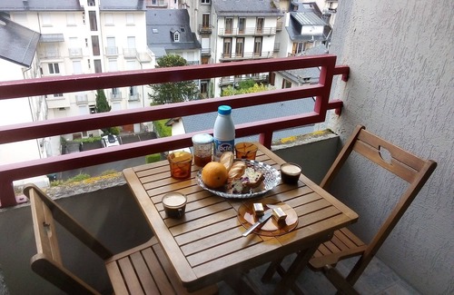 Cauterets Apartment | Budget-Friendly Studio with WiFi Near Shopping Options