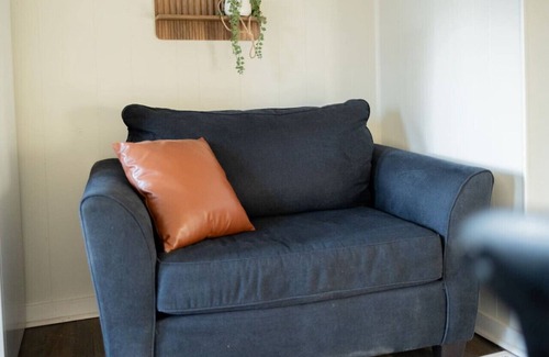 Lebanon Apartment | Cozy Studio with WiFi, Kitchen, and Spa Amenities