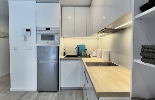 Gibraltar Apartment | Cozy Studio with Balcony Near Beach and City Centre