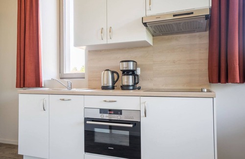 Westende Apartment | Cozy Studio with Double Bed & Pet-Friendly Amenities