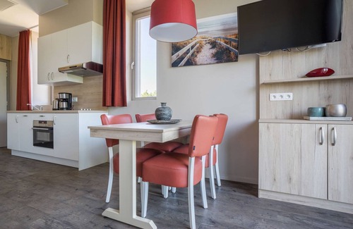 Westende Apartment | Cozy Studio with Double Bed & Pet-Friendly Amenities