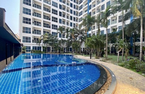 Na Chom Thian Apartment | Seaside Studio: Pet and Child Friendly Retreat Awaits