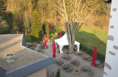 Idar-Oberstein House | Inviting Studio with Balcony at Diamanthotel Idar-Oberstein