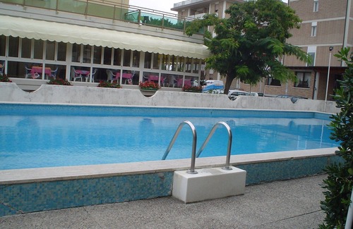Jesolo Apartment | Cozy Balcony Apartment Steps from the Sea with Ocean Views