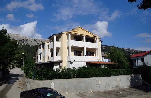 Baska Apartment | Cozy Studio with Balcony, Kitchen & Perfect 10 Rating