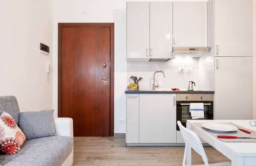Santo Stefano Apartment | Cozy Studio with Balcony Near Giardini Margherita