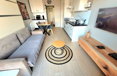 Wimereux Apartment | Cozy Studio Wimereux with Spa & Kitchen for 4 Guests