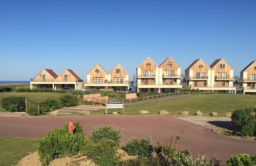 Wimereux Apartment | Ocean View Studio with WIFI - Guest Rated 9.8/10