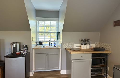 Afton Apartment | Prime Studio Near Wineries and Hiking Trails - 10/10 Rated