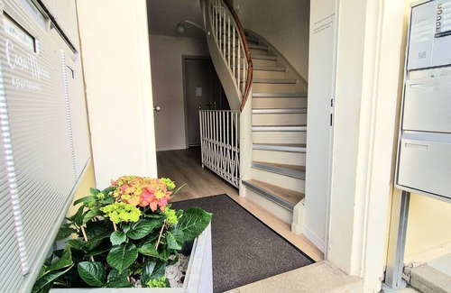 Solothurn Apartment | Studio with kitchen and private bathroom