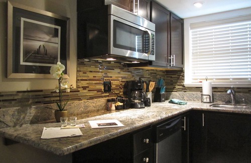 Lakeside Park Cabin | Inviting Studio with Kitchenette, Fireplace & Nearby Attractions