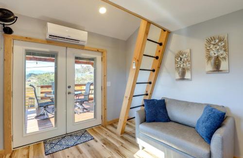 Marshall Apartment | Inviting Marshall Studio with Hot Tub and Scenic Views