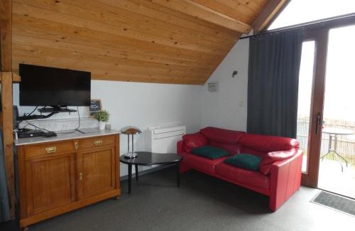 Maldegem Apartment | Inviting Studio with Panoramic Views for Family Getaways