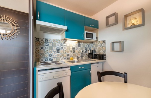 Lourdes Apartment | Cozy Studio with Terrace for Up to 4 Guests