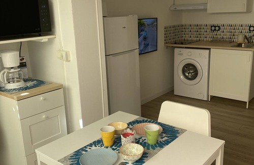 Sausset-les-Pins Apartment | Cozy Studio with Garden and Parking Near the Ocean