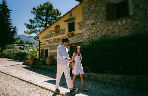 San Donato in Fronzano Apartment | Inviting Holiday Apartment with Panoramic Views & Pool