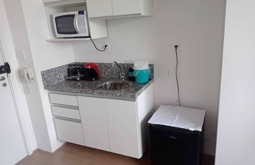 Bras Apartment | Modern Studio with Pool & Gym, Steps from Brás Metro