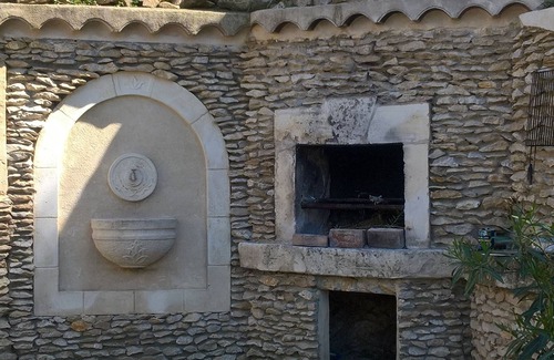 Beaucaire Apartment | Inviting Studio with Pool in Provencal Hills - Rated 9.4