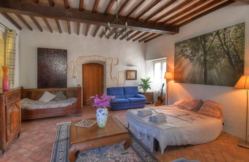 Douchapt House | Studio with private garden and terrace and swimming pool
