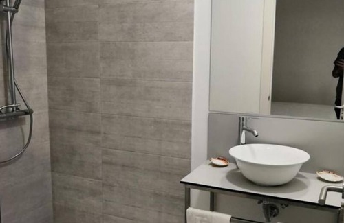 Combarro Apartment | Cozy Studio with Sea Views and Kitchen Amenities