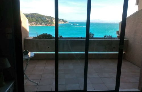 Carry-le-Rouet Apartment | Scenic Studio with Breathtaking Views of Marseille Bay