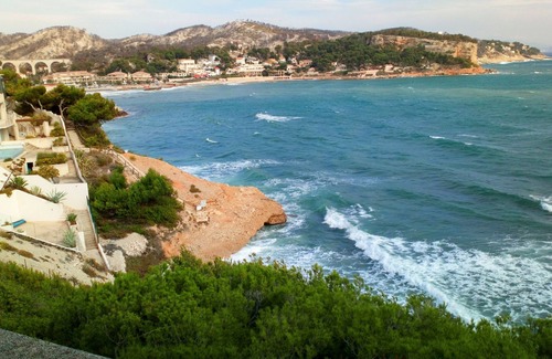 Carry-le-Rouet Apartment | Scenic Studio with Breathtaking Views of Marseille Bay