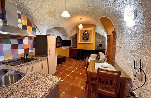 Benalua de Guadix Apartment | Cozy Studio with Terrace and Free Internet Access
