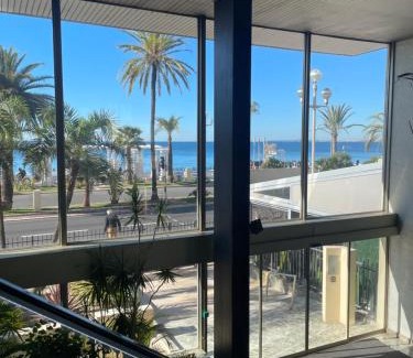 Carre d'Or House | Elegant Studio with Rooftop Pool in Promenade des Anglais