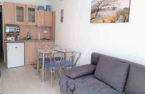 Siofok Apartment | Lake View Studio with Spa and Oceanfront Access