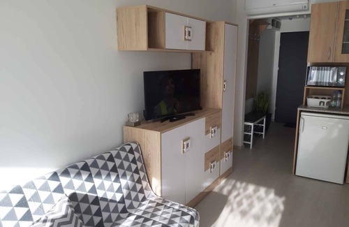Siofok Apartment | Lake View Studio with Spa and Oceanfront Access