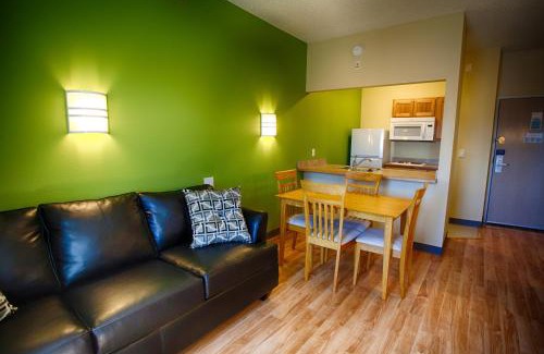 St. Robert Hotel | Oceanfront Getaway at Studio Z, Ascend Hotel Collection