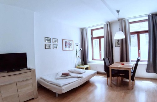 Zentrum-Sued Apartment | Budget-Friendly Studio Zentrum Süd - Family-Friendly Stay