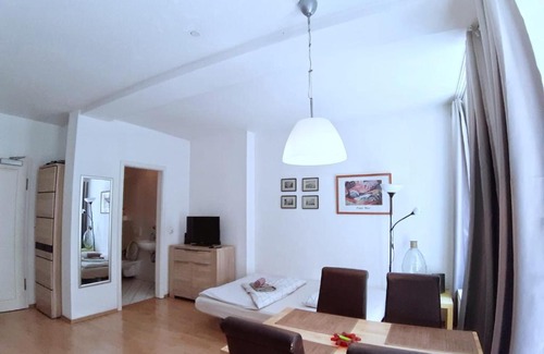 Zentrum-Sued Apartment | Budget-Friendly Studio Zentrum Süd - Family-Friendly Stay