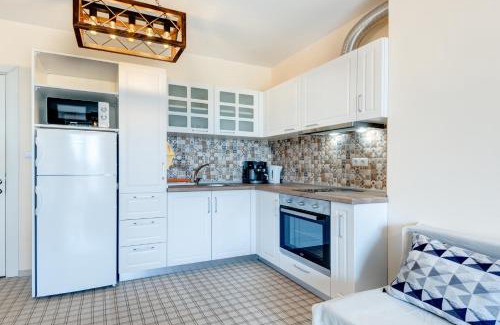 G.K. Bratya Miladinovi Apartment | Discover Studio Zia 3: Child-Friendly Retreat in Lazur