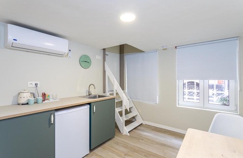 Jewish Quarter Apartment | Stylish Studio1 Van Lerius: Guest Rated 8.2/10 Stay