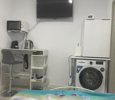 Suceava Apartment | Cozy Studio with High Ratings and Family-Pet Friendly Stay