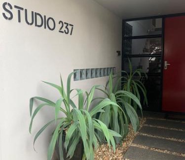 Kyabram Apartment | Experience Studio237 Kyabram: 4-Star Hotel, Guest Rated 9.8