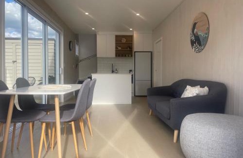 Papakura Apartment | Child-Friendly STUDIO42: 4-Star Stay with Exceptional Reviews