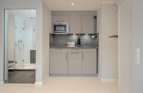Tinnum Apartment | Budget-Friendly Studio Apartment - Tom with Great Reviews