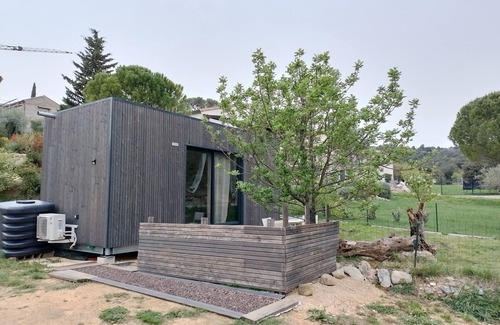 Saint-Ambroix House | Cozy Studio with Spa Access in the Beautiful Cévennes