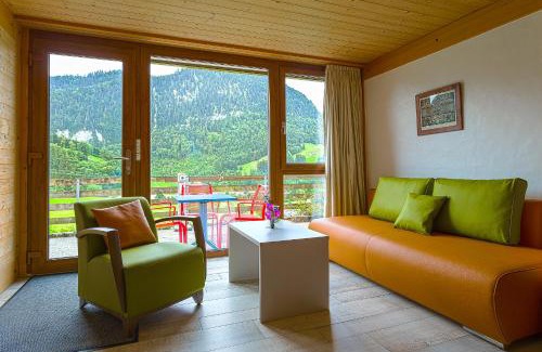Charmey Apartment | Pet-Friendly Studios Bellevue with Breakfast & Child Amenities