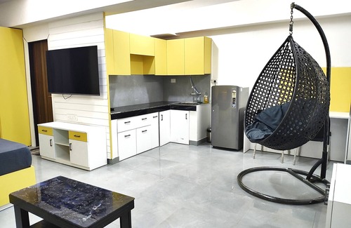 Ghaziabad Hotel | Budget-Friendly Studios By La Sentido with Family Amenities