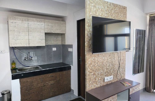 Ghaziabad Hotel | Budget-Friendly Studios By La Sentido with Family Amenities