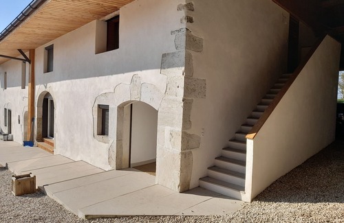 Vaulx Apartment | Peaceful Studios in Renovated Farm, 15 Minutes from Annecy