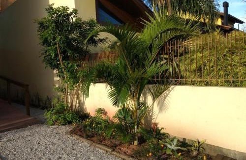 Barra da Lagoa Apartment | Pet-Friendly Studios Formanabá with Ocean Views & Kitchen