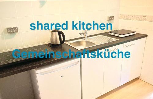Favoriten Apartment | Budget-Friendly Studio Liesingbach with Family Amenities
